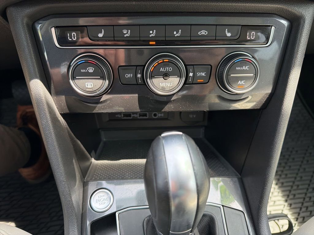 Used 2019 Volkswagen Tiguan SE AWD/4WD image 16