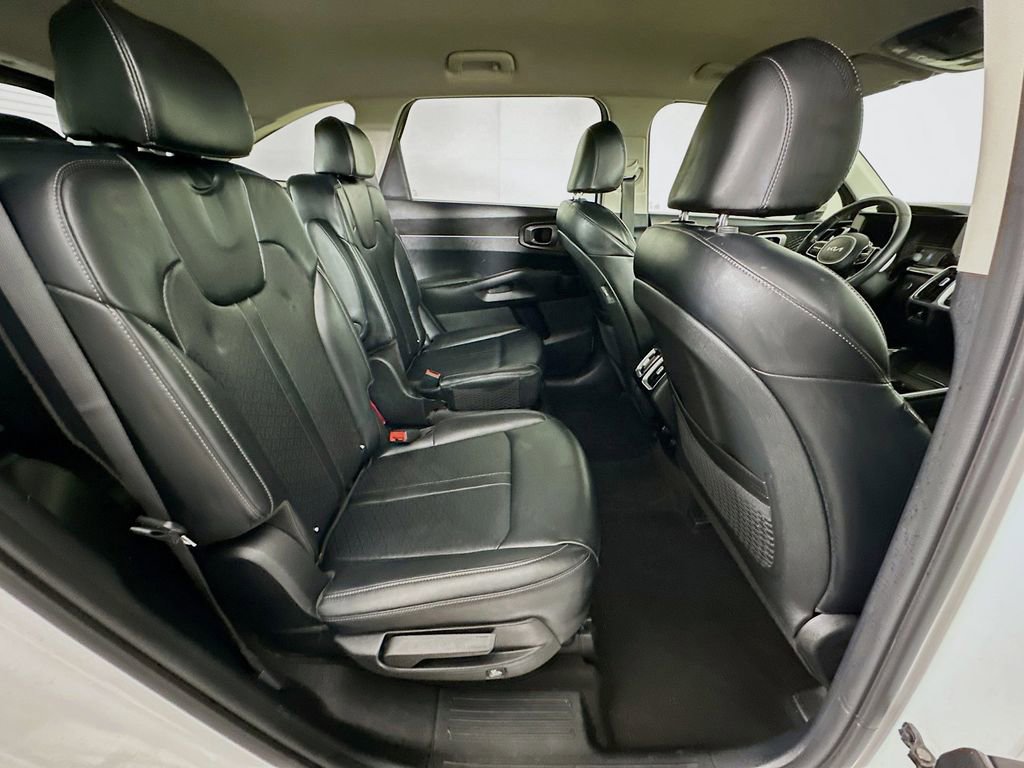 Certified 2022 Kia Sorento S image 8