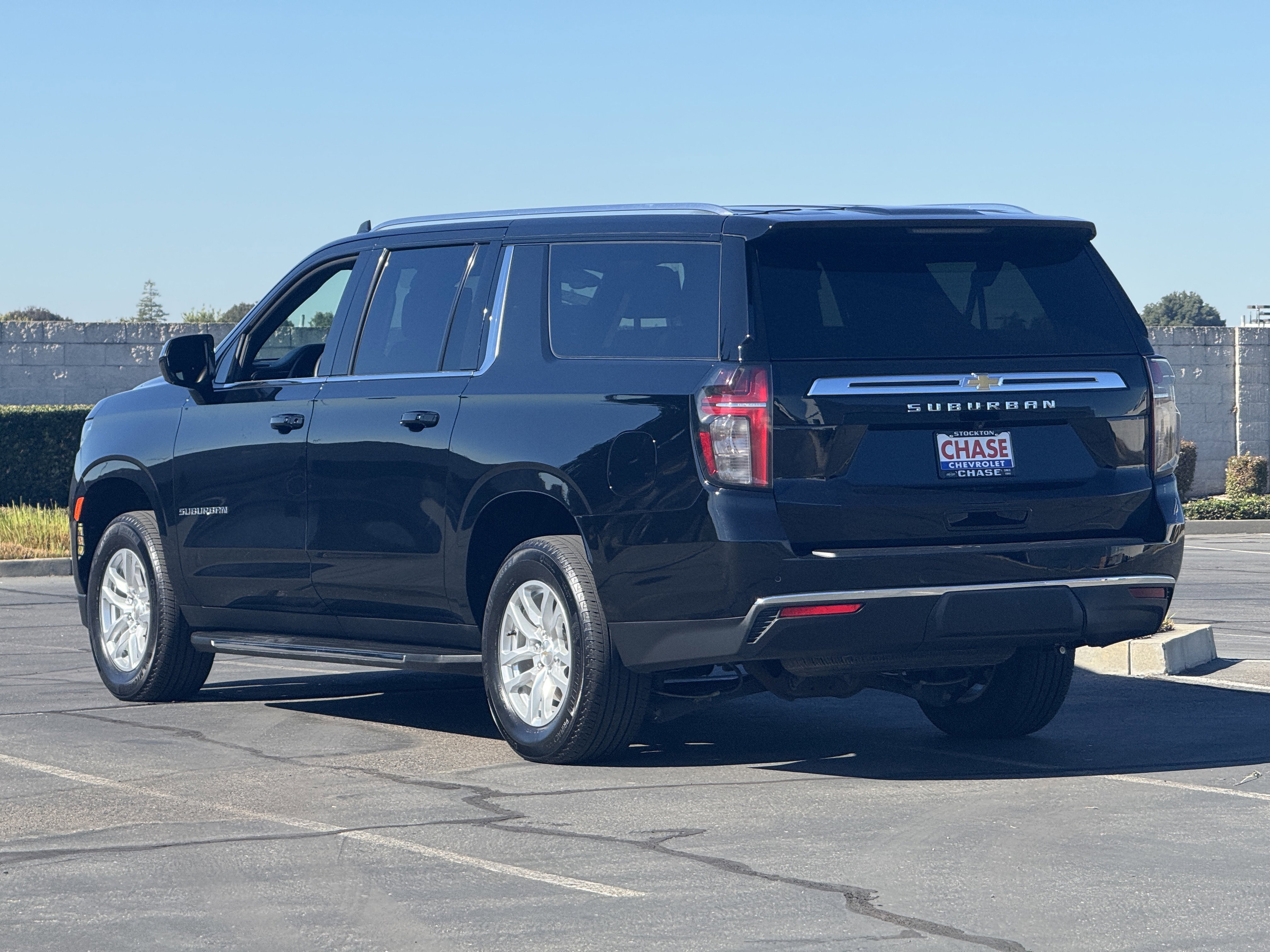 Certified 2024 Chevrolet Suburban LS image 5