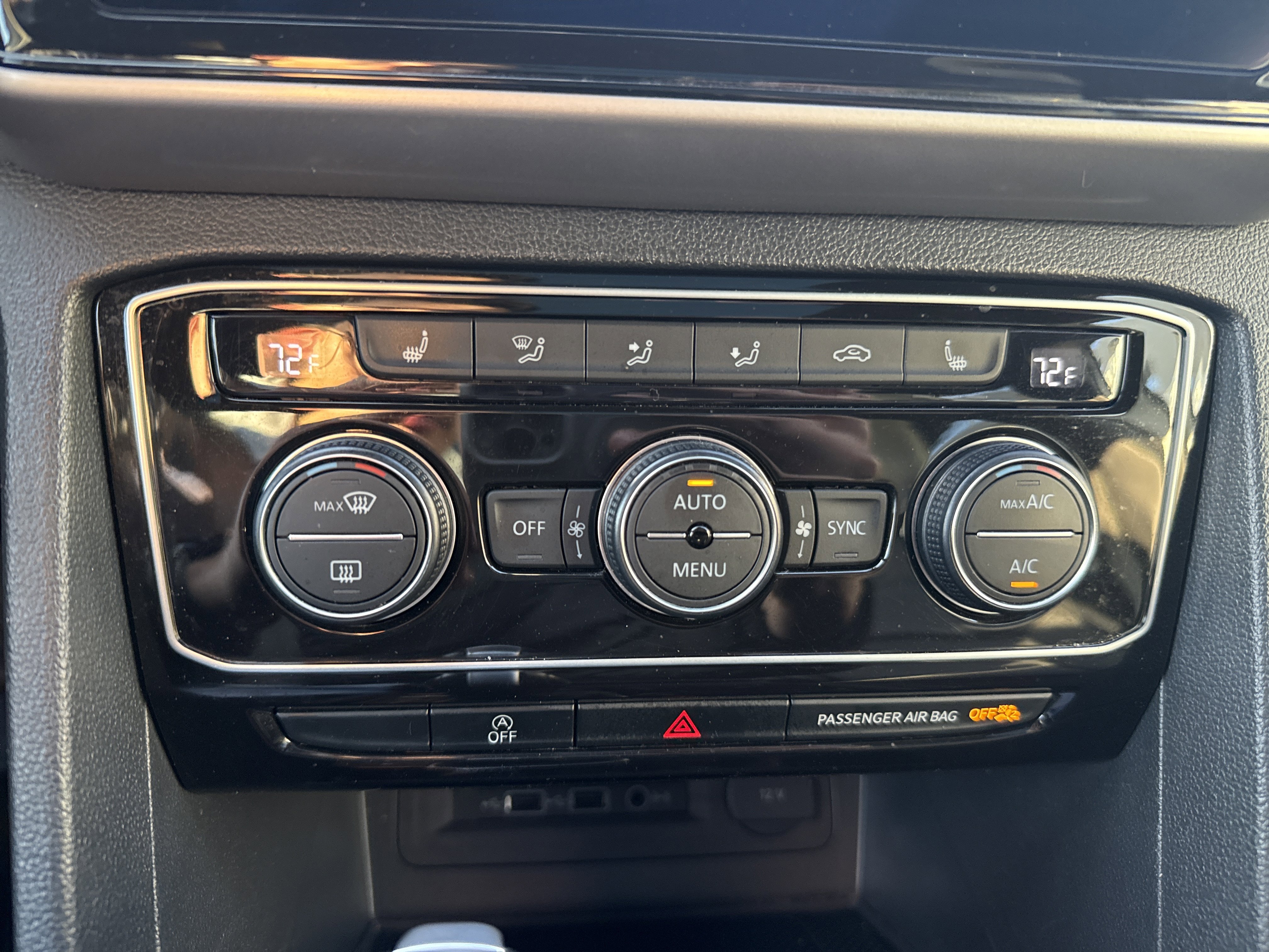 Used 2020 Volkswagen Atlas Cross Sport SEL R-Line image 24