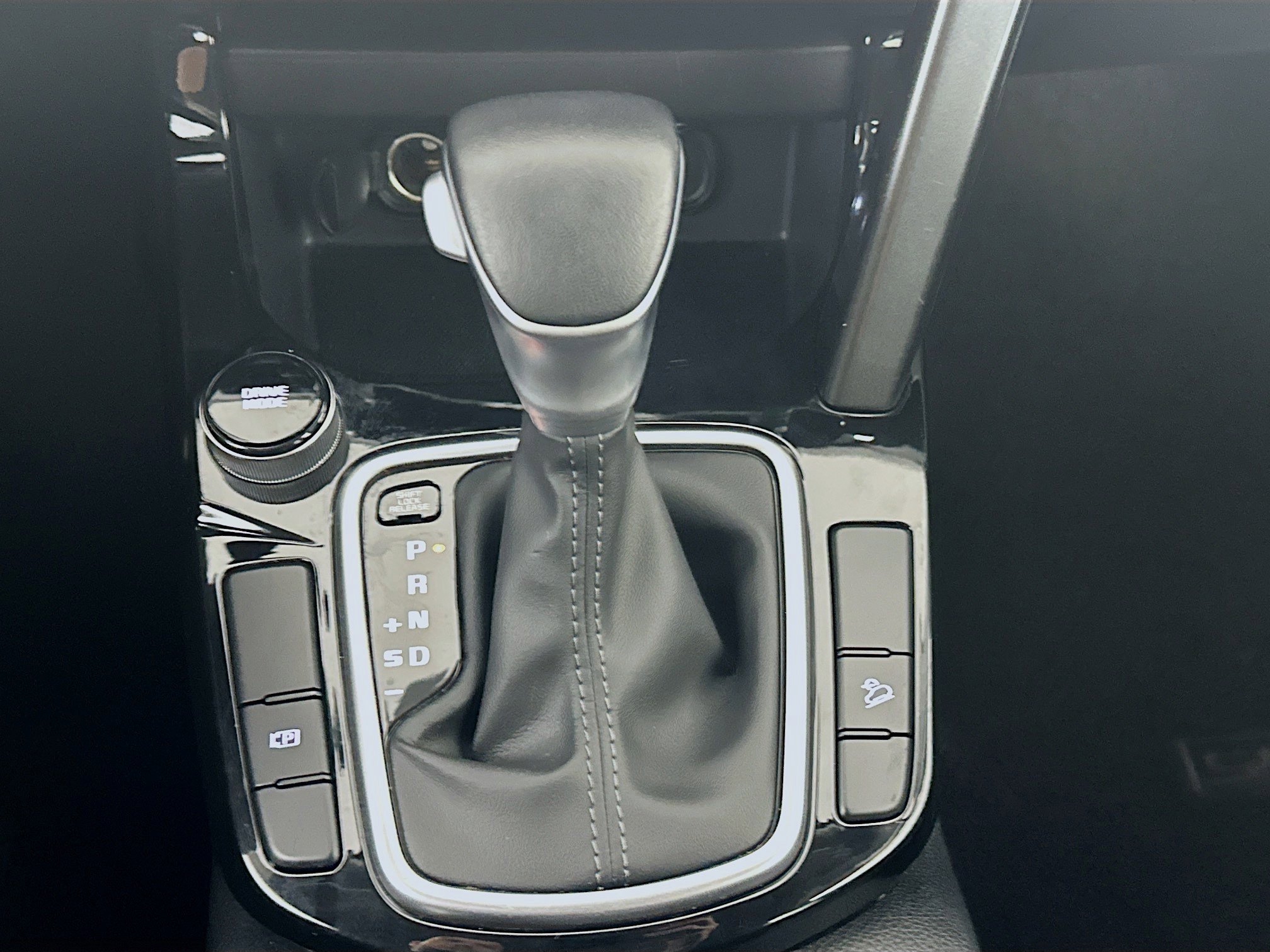 Used 2025 Kia Seltos S image 25