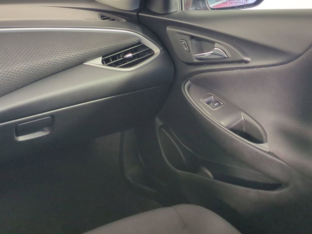 Used 2024 Chevrolet Malibu LT image 17