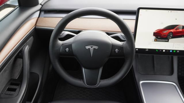 Used 2022 Tesla Model 3 RWD image 15