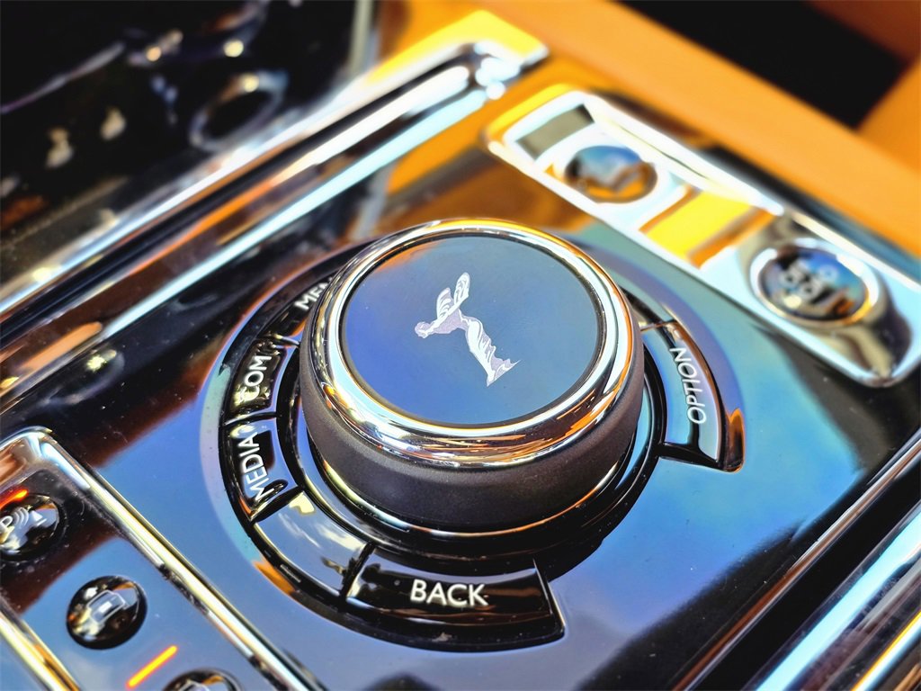 Used 2022 Rolls-Royce Cullinan image 38