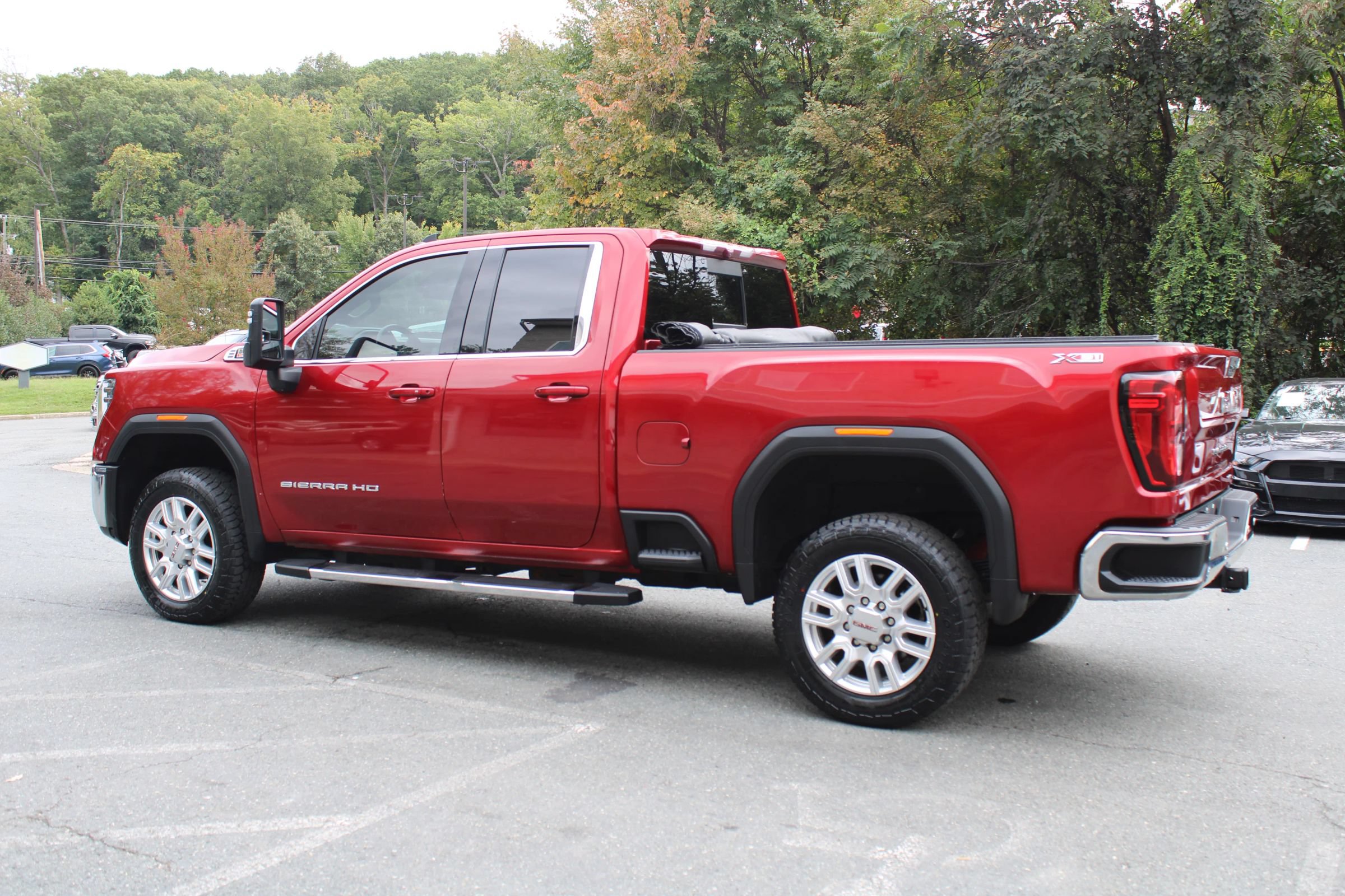 Used 2024 GMC Sierra 2500 SLE w/ SLE Value Package; AWD/4WD image 4