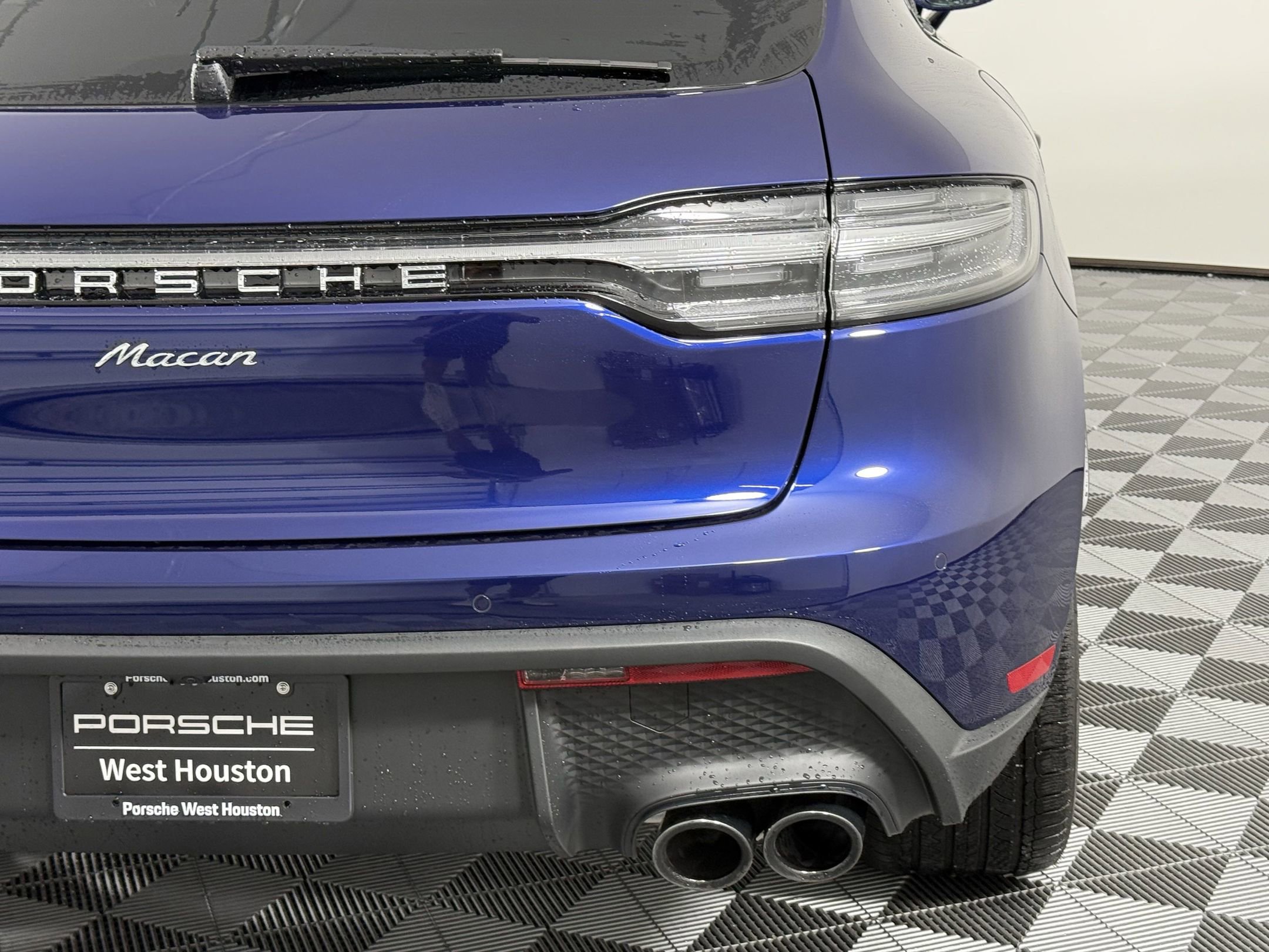 New 2025 Porsche Macan image 13