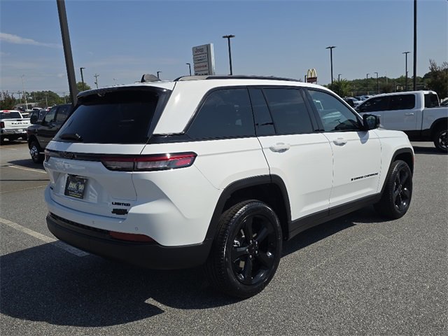 New 2025 Jeep Grand Cherokee Limited image 3