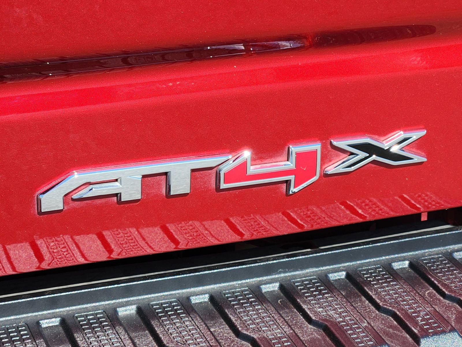 Used 2024 GMC Sierra 1500 AT4X image 13