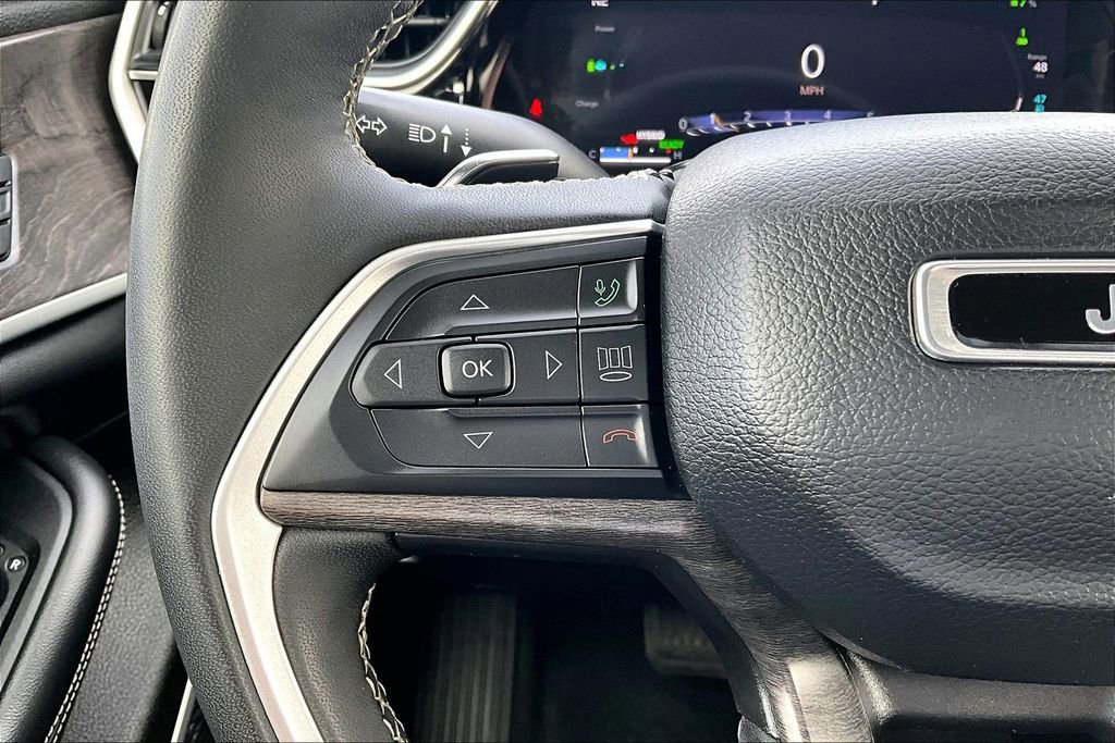 Used 2023 Jeep Grand Cherokee 4WD 4xe image 12