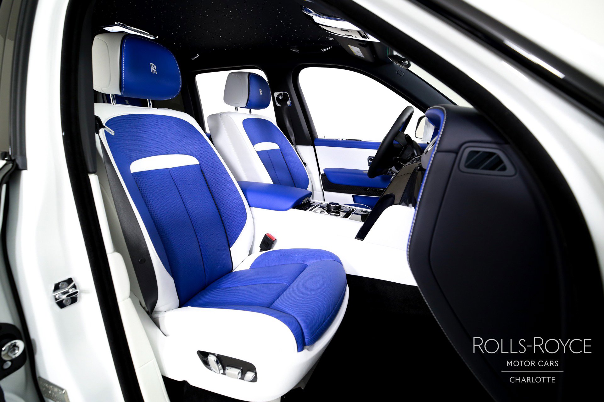 Used 2023 Rolls-Royce Cullinan Black Badge w/ Driver's Package image 38