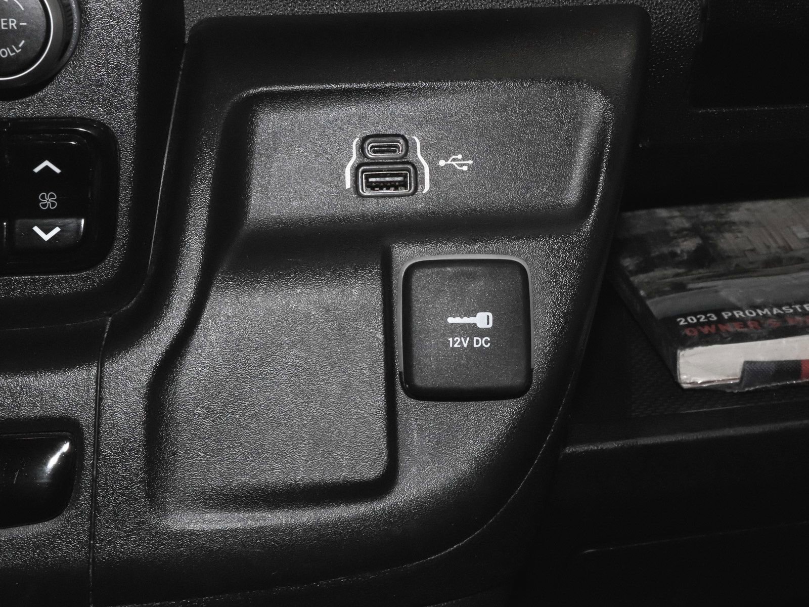 Used 2023 RAM ProMaster 2500 FWD image 31