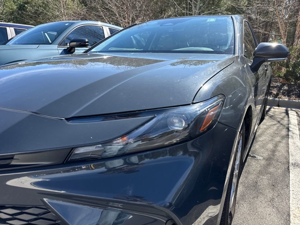 Used 2025 Toyota Camry LE image 13