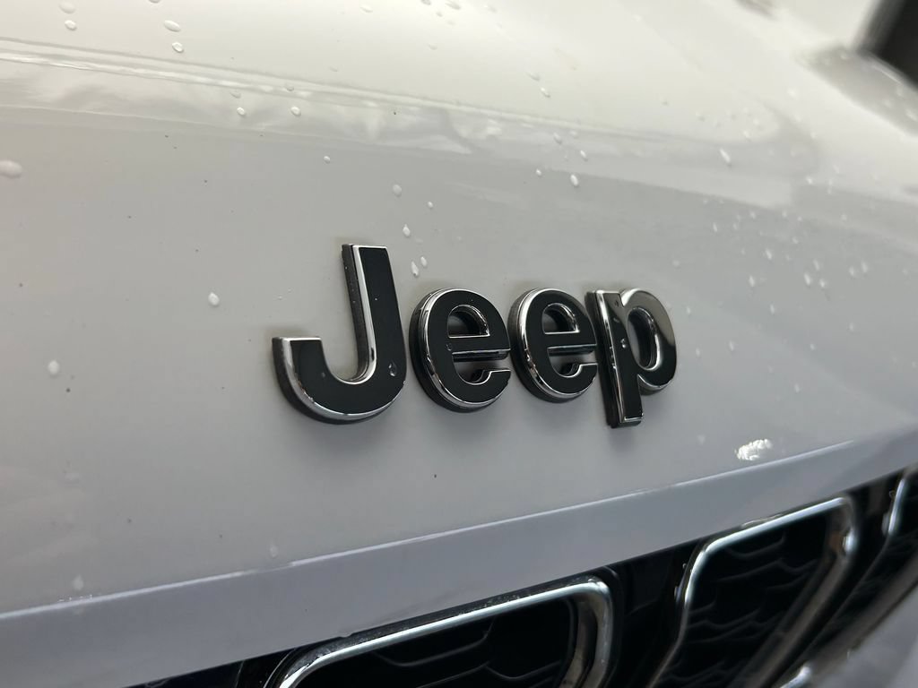 Used 2021 Jeep Grand Cherokee L Limited RWD image 45