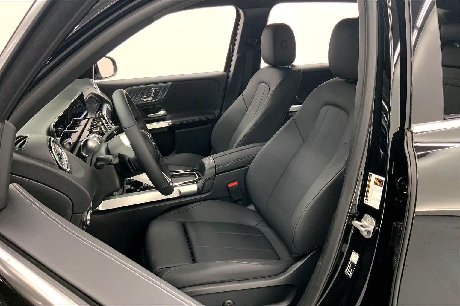 New 2026 Mercedes-Benz GLB 250 image 22
