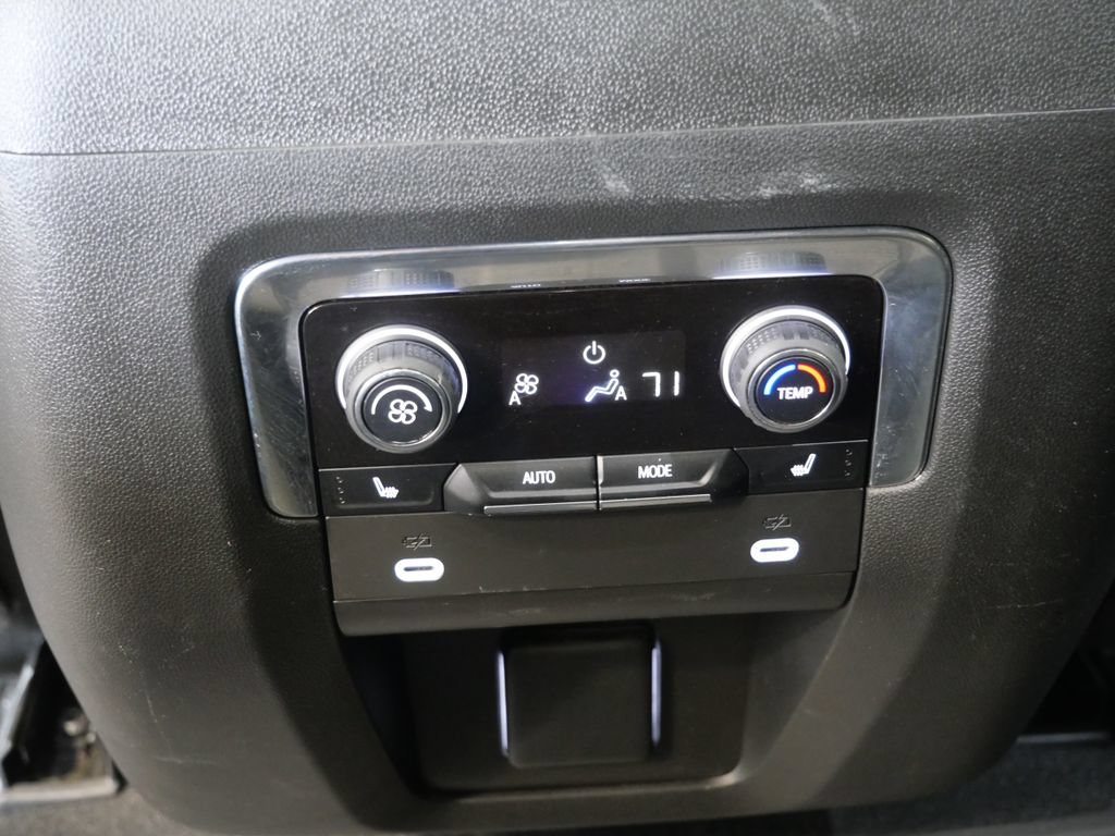 Used 2023 Chevrolet Tahoe High Country AWD/4WD image 35