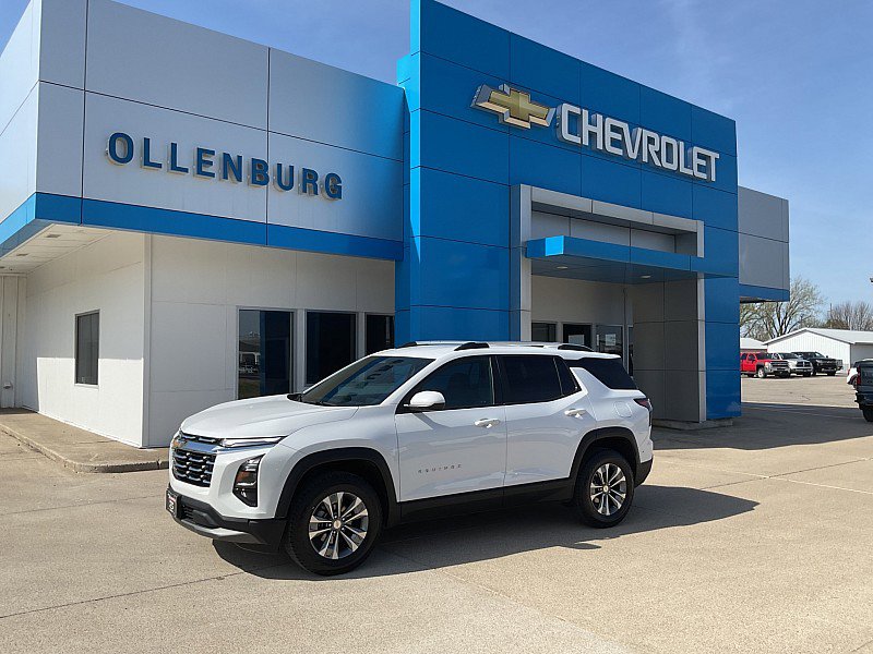 Used 2025 Chevrolet Equinox LT w/ Convenience Package II AWD/4WD image 1