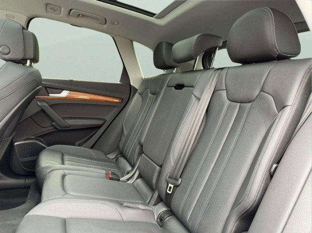 Certified 2023 Audi Q5 2.0T Premium Plus w/ Premium Plus Package AWD/4WD image 24