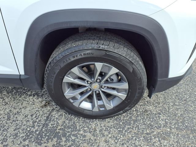 Used 2025 Chevrolet Equinox LT image 36