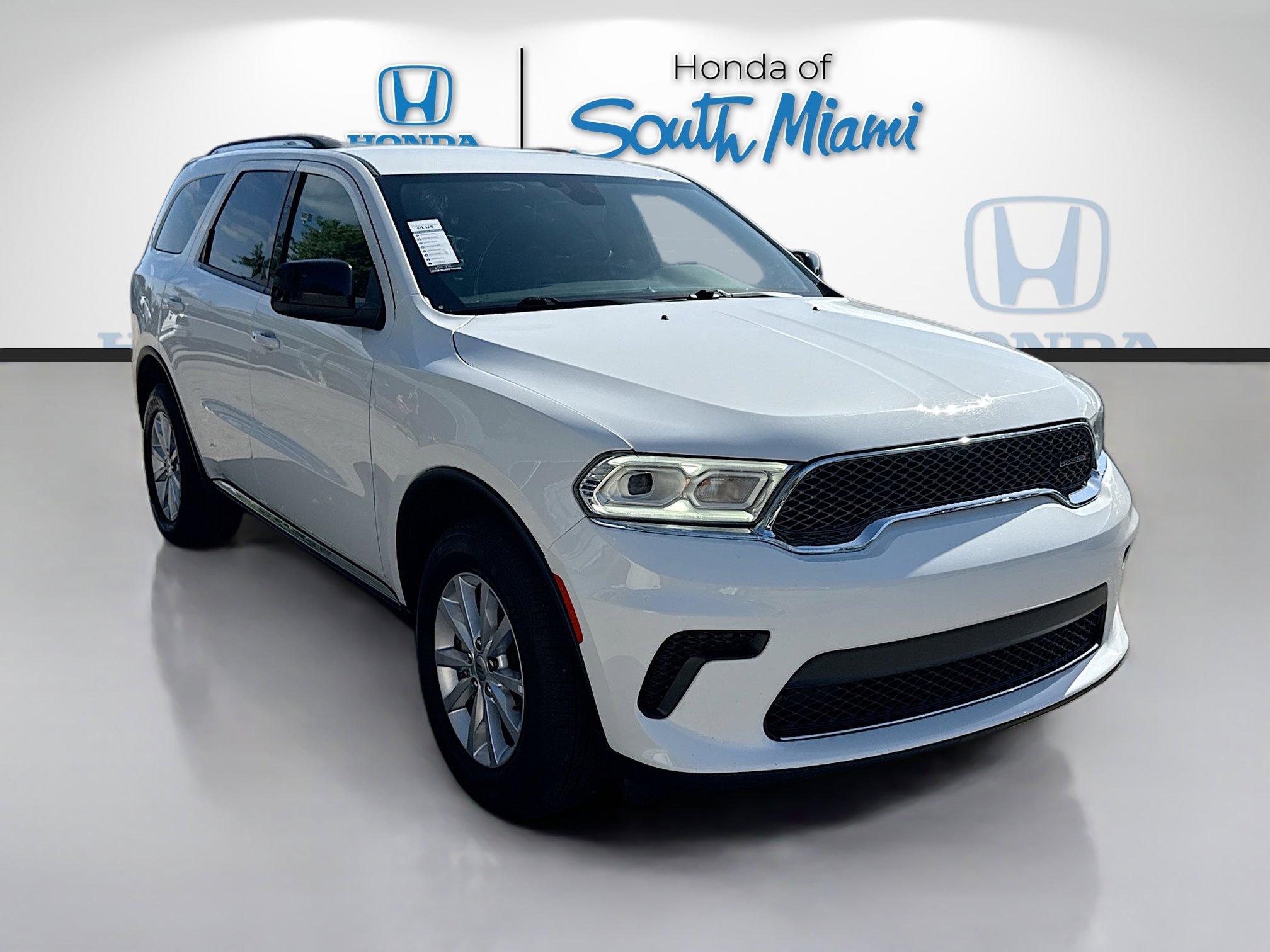 Used 2024 Dodge Durango SXT AWD/4WD image 1