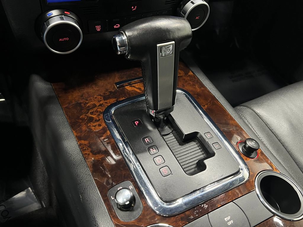 Used 2008 Volkswagen Touareg VR6 image 31