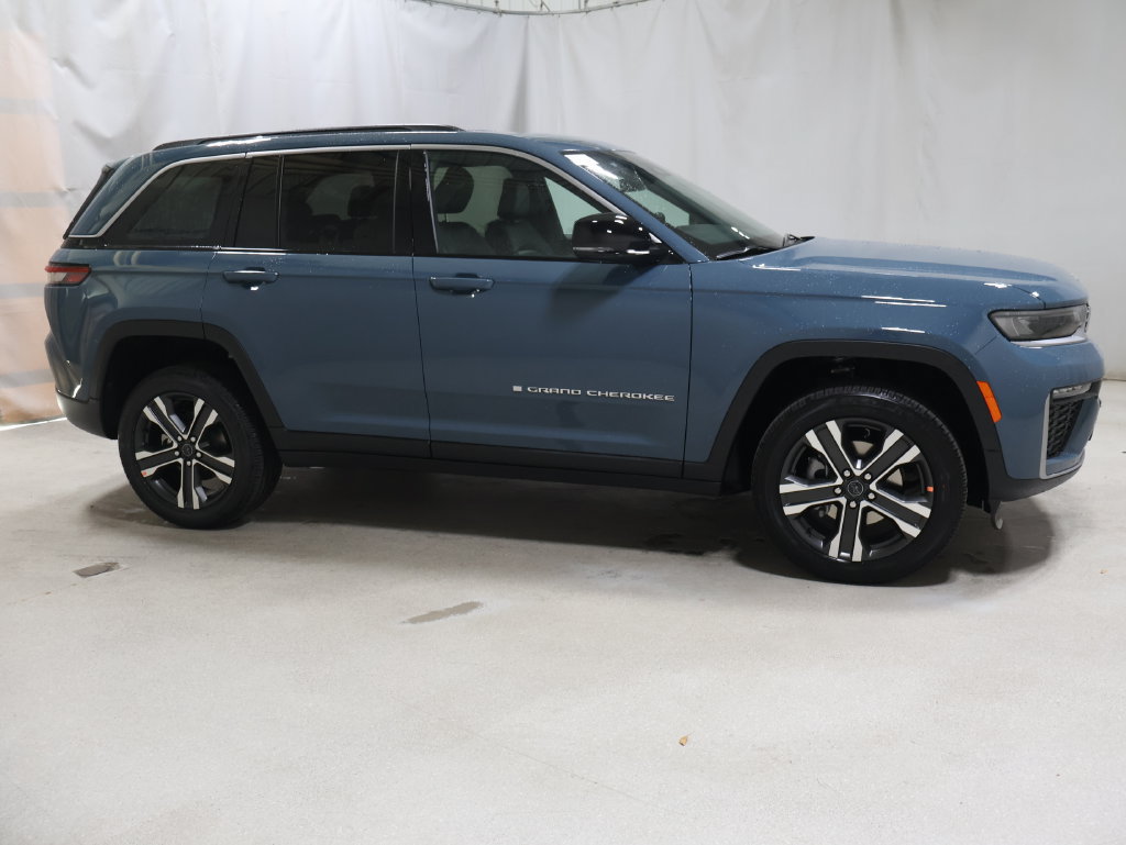 New 2027 Jeep Grand Cherokee Limited AWD/4WD image 7