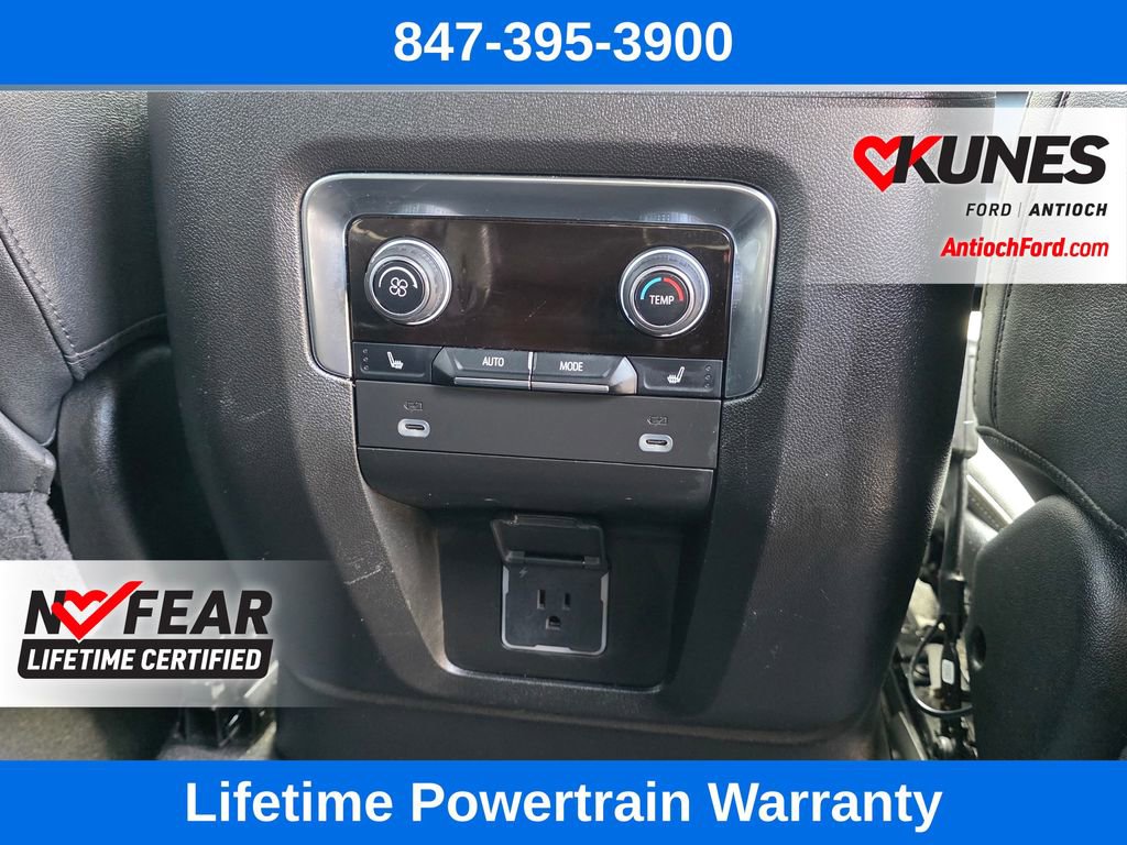 Used 2024 Chevrolet Tahoe Premier AWD/4WD image 28