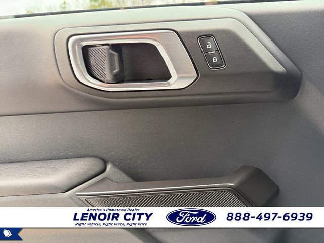Used 2025 Ford Bronco Outer Banks image 18