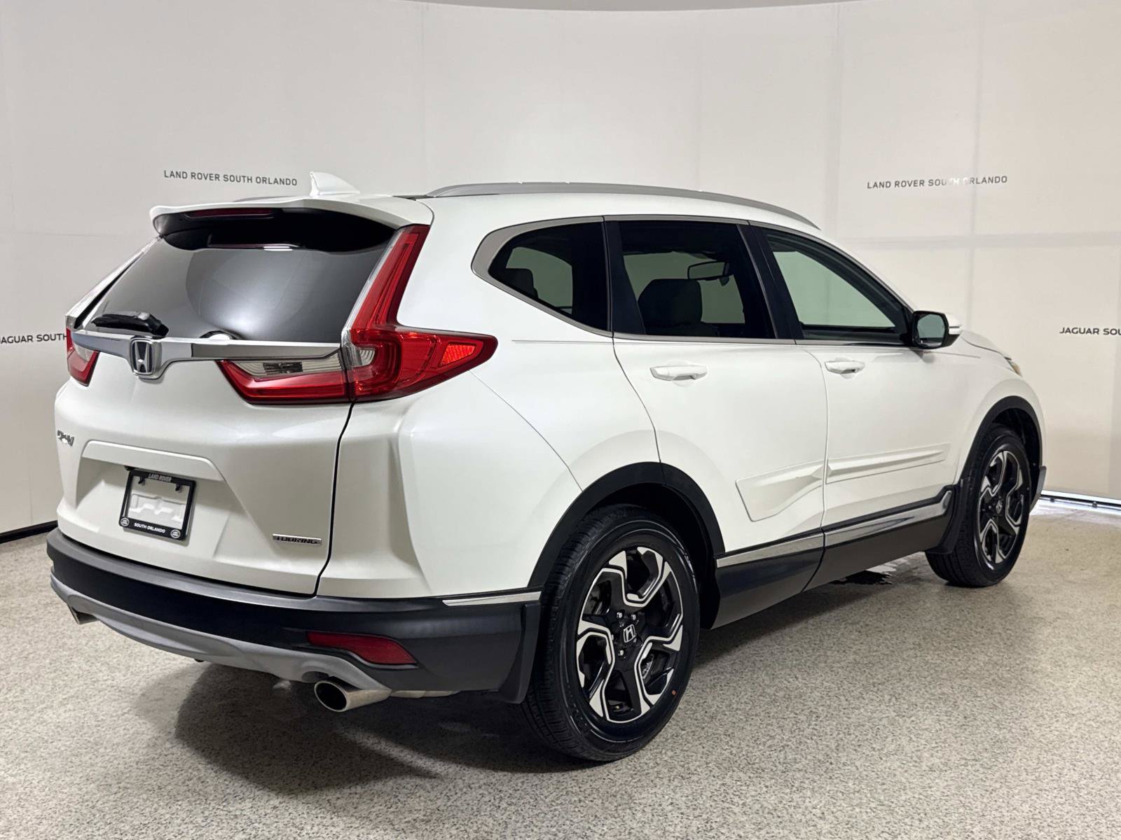 Used 2017 Honda CR-V Touring image 5