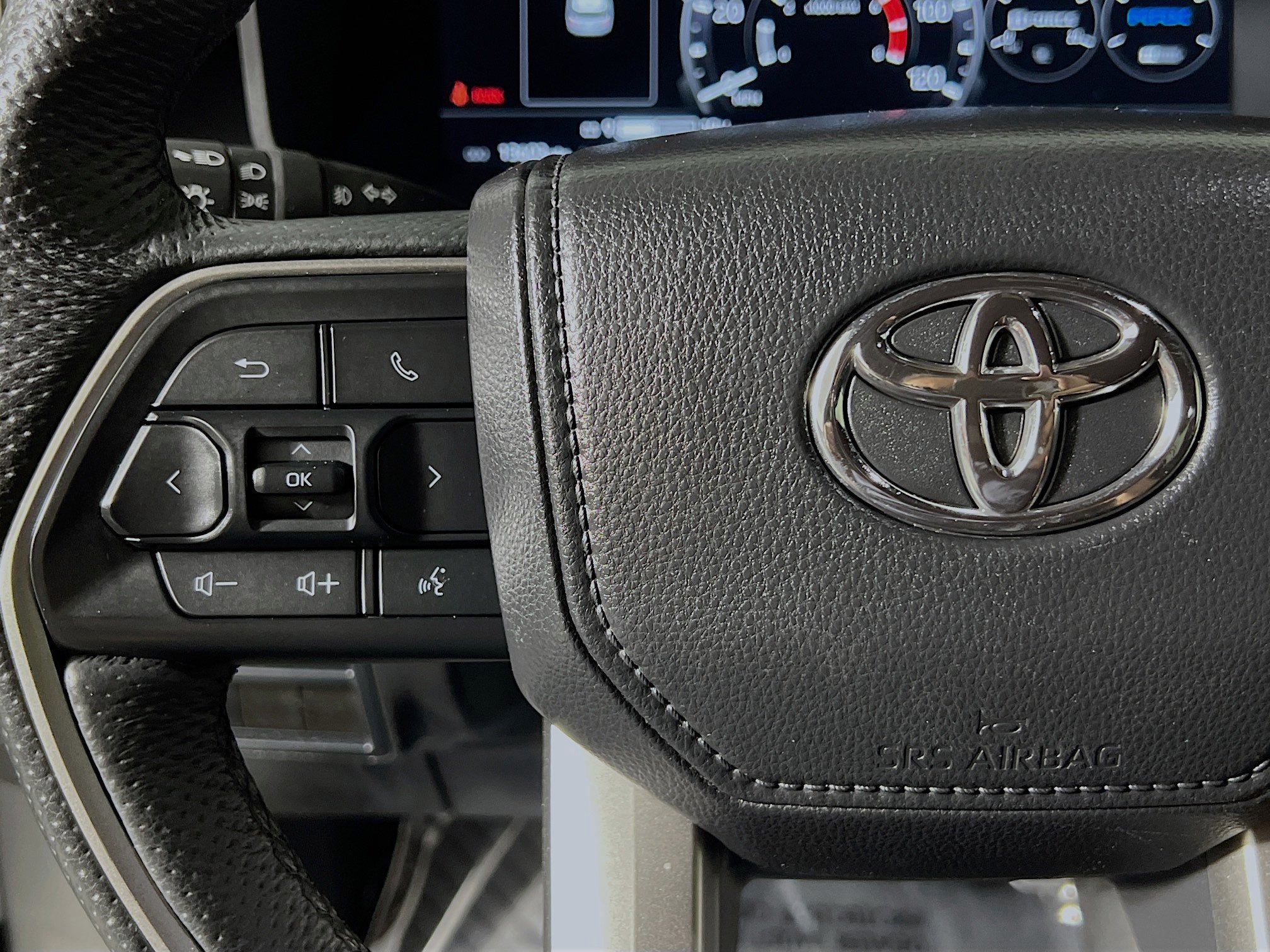 Used 2025 Toyota Sequoia SR5 w/ SR5 Premium Package RWD image 19