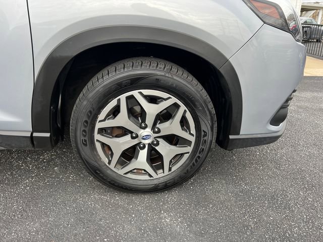 Used 2022 Subaru Forester Premium image 11