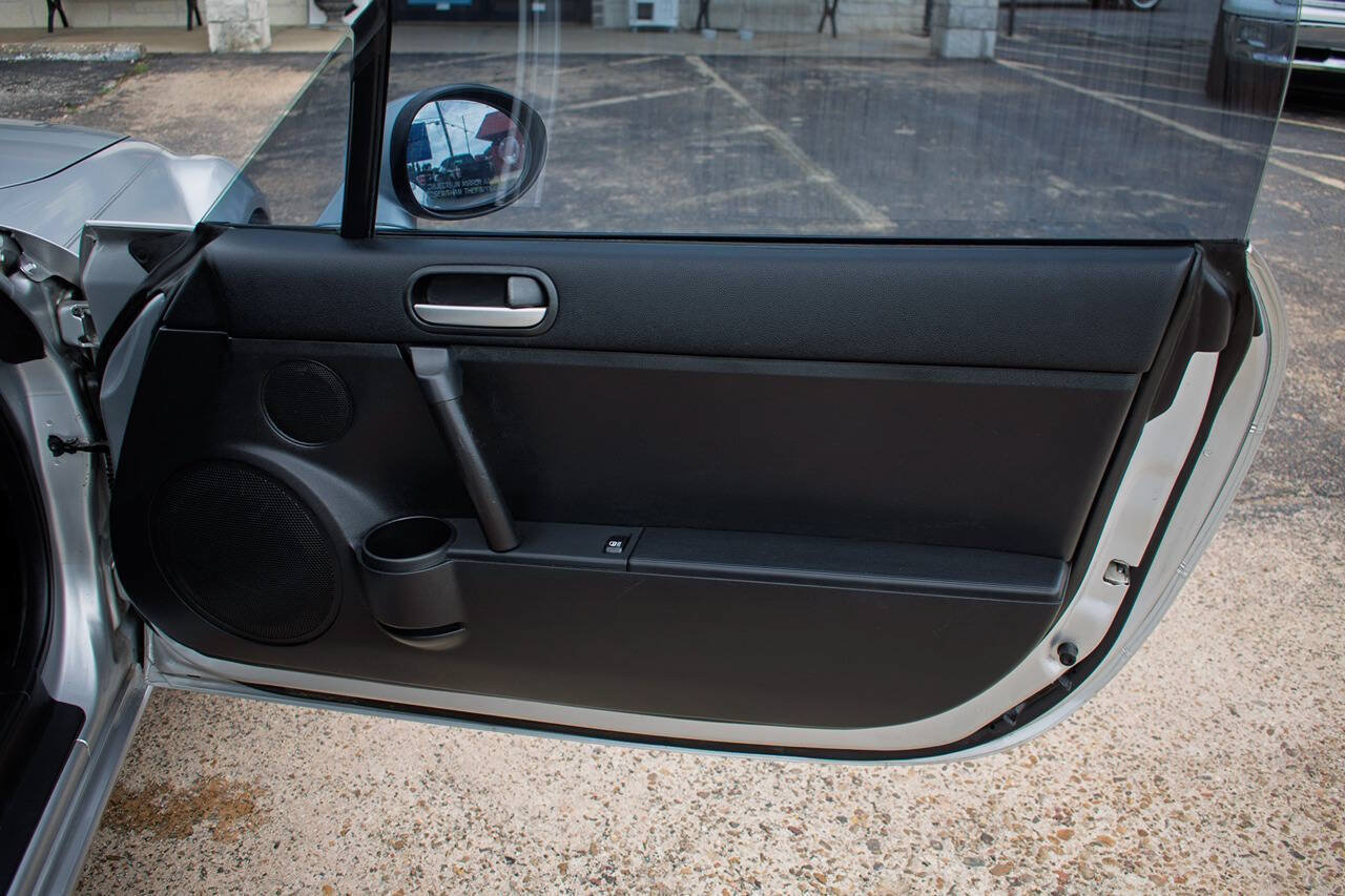 Used 2008 MAZDA MX-5 Miata Touring RWD image 32