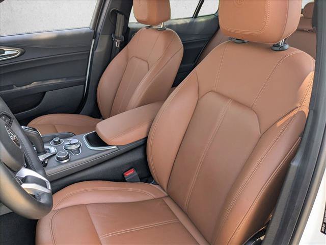 Used 2022 Alfa Romeo Giulia Ti RWD image 17
