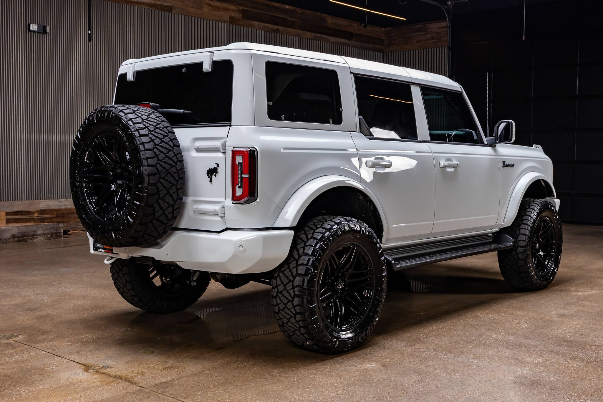 Used 2026 Ford Bronco Outer Banks AWD/4WD image 8