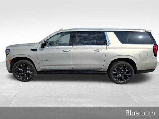 Used 2023 GMC Yukon XL Denali AWD/4WD image 7