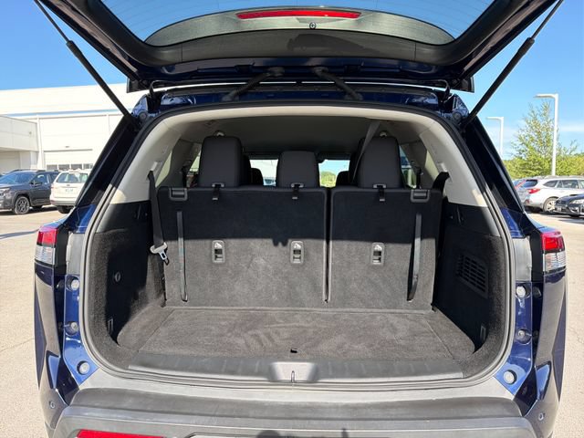 Used 2022 Nissan Pathfinder SV AWD/4WD image 29