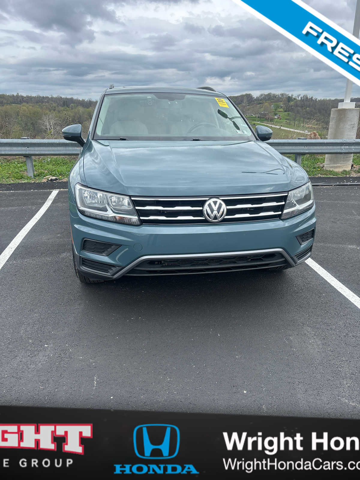 Used 2019 Volkswagen Tiguan SE w/ Panoramic Sunroof Package image 1