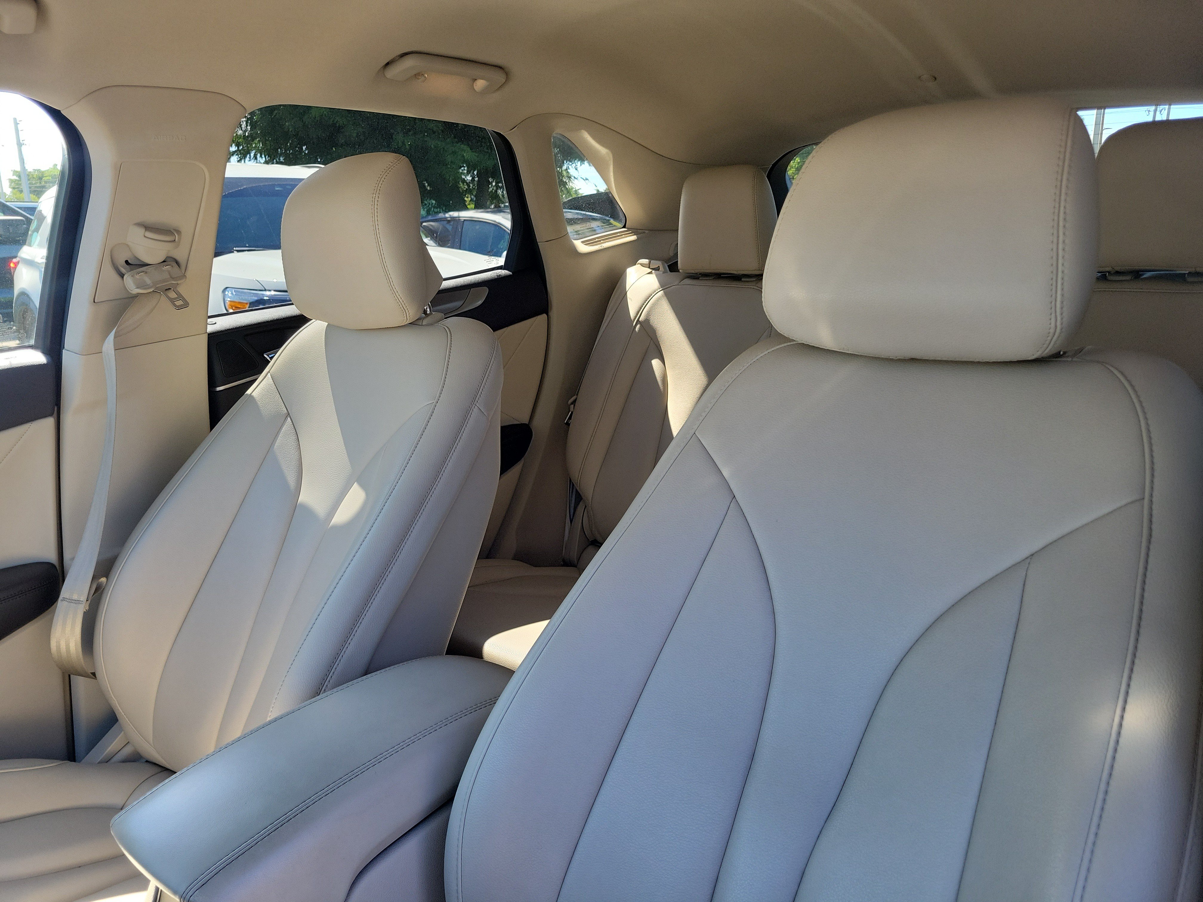 Used 2019 Lincoln MKC Premiere FWD image 12
