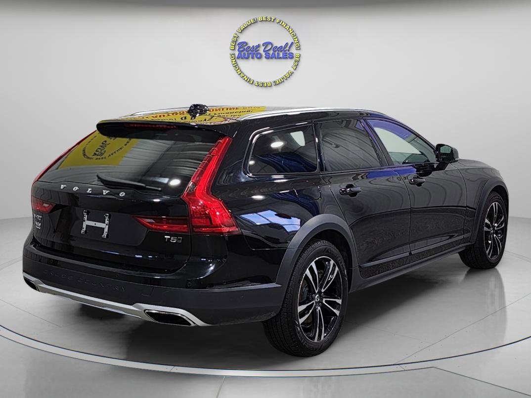 Used 2018 Volvo V90 T5 Cross Country w/ Convenience Package image 7