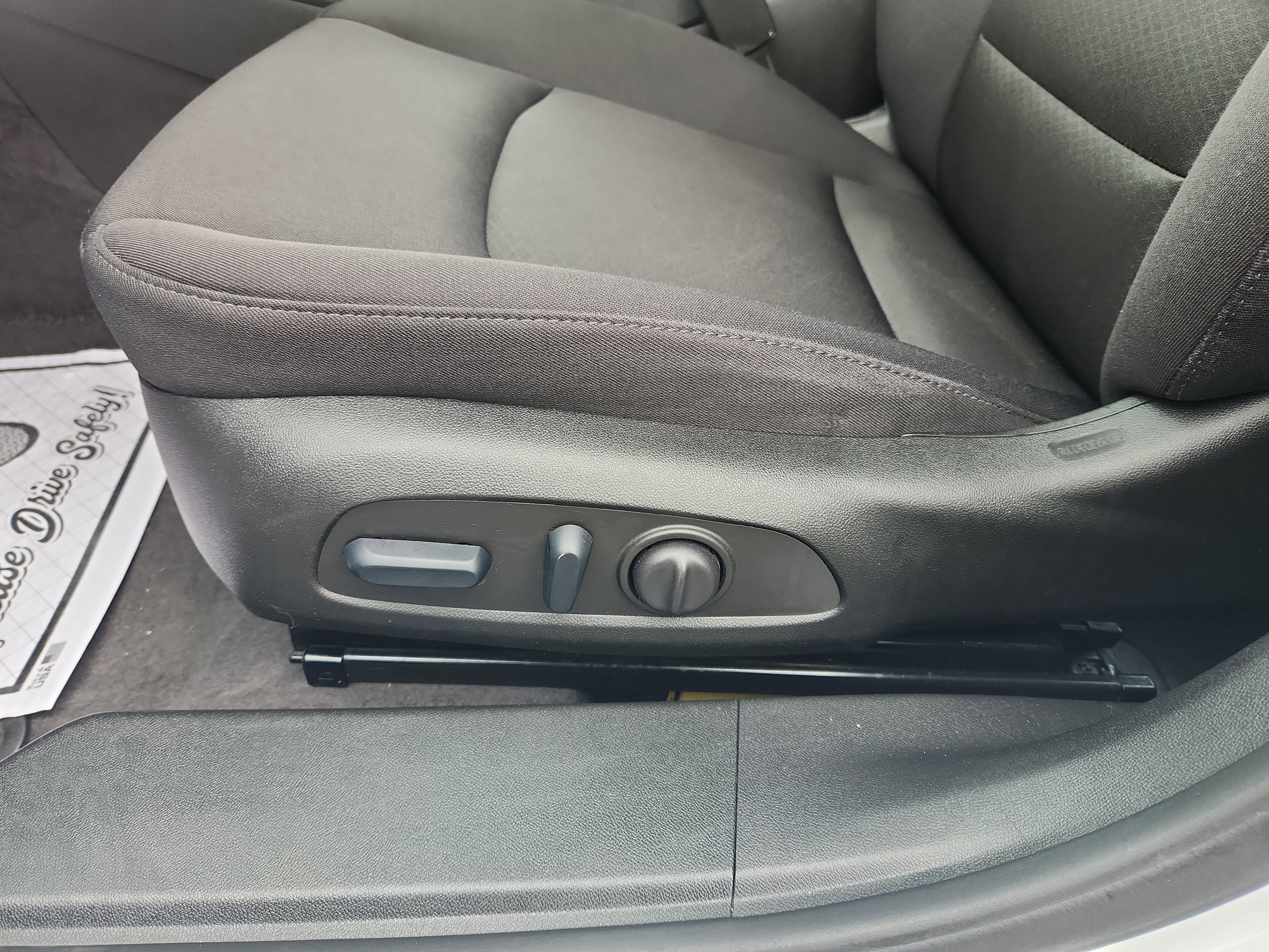 Used 2025 Chevrolet Malibu LT FWD image 24