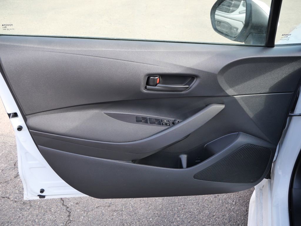 Used 2024 Toyota Corolla LE image 27