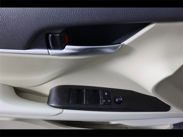 Used 2022 Toyota Camry LE image 18