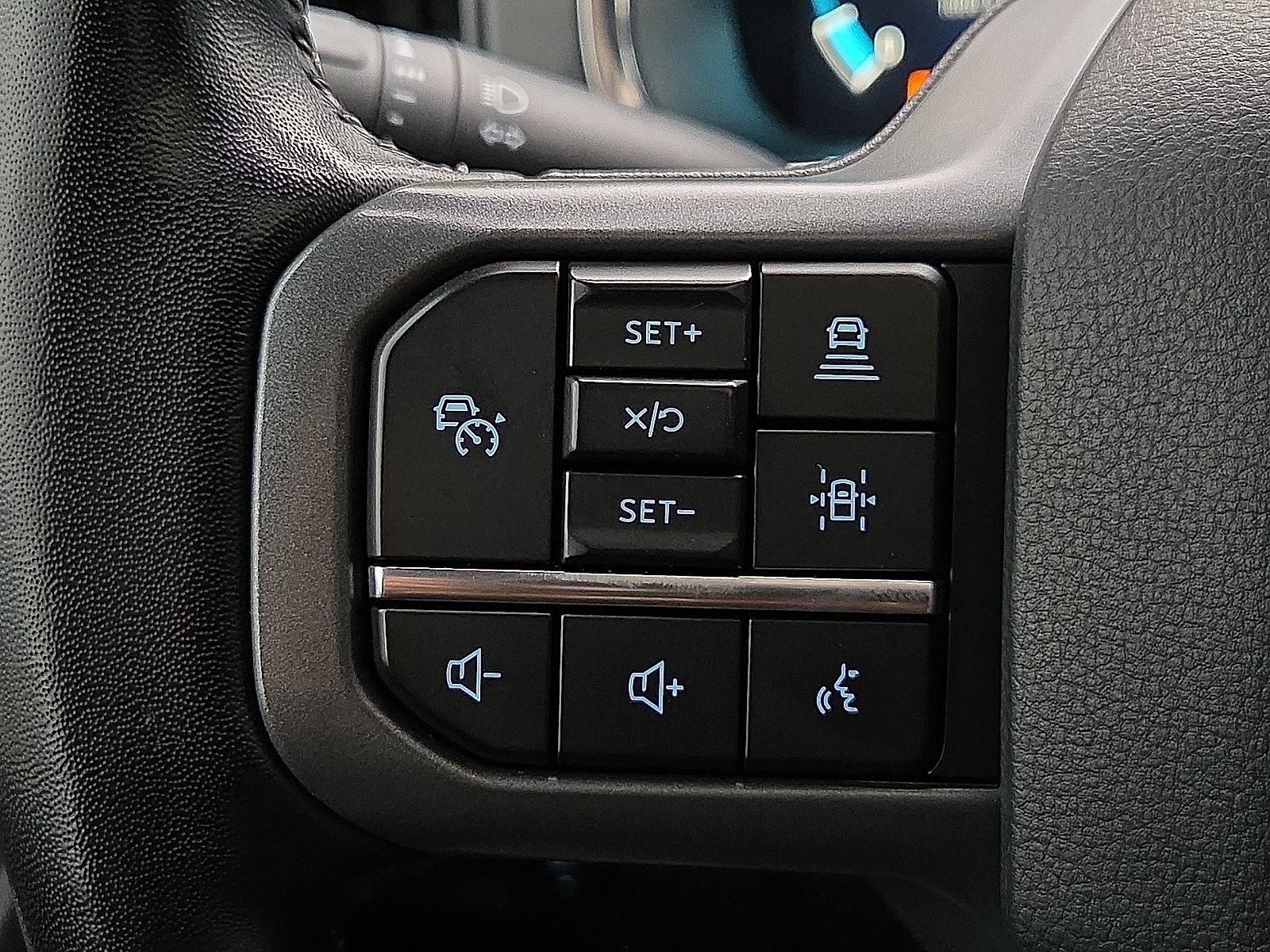 Used 2022 Ford F150 Lariat w/ Equipment Group 502A High AWD/4WD image 18