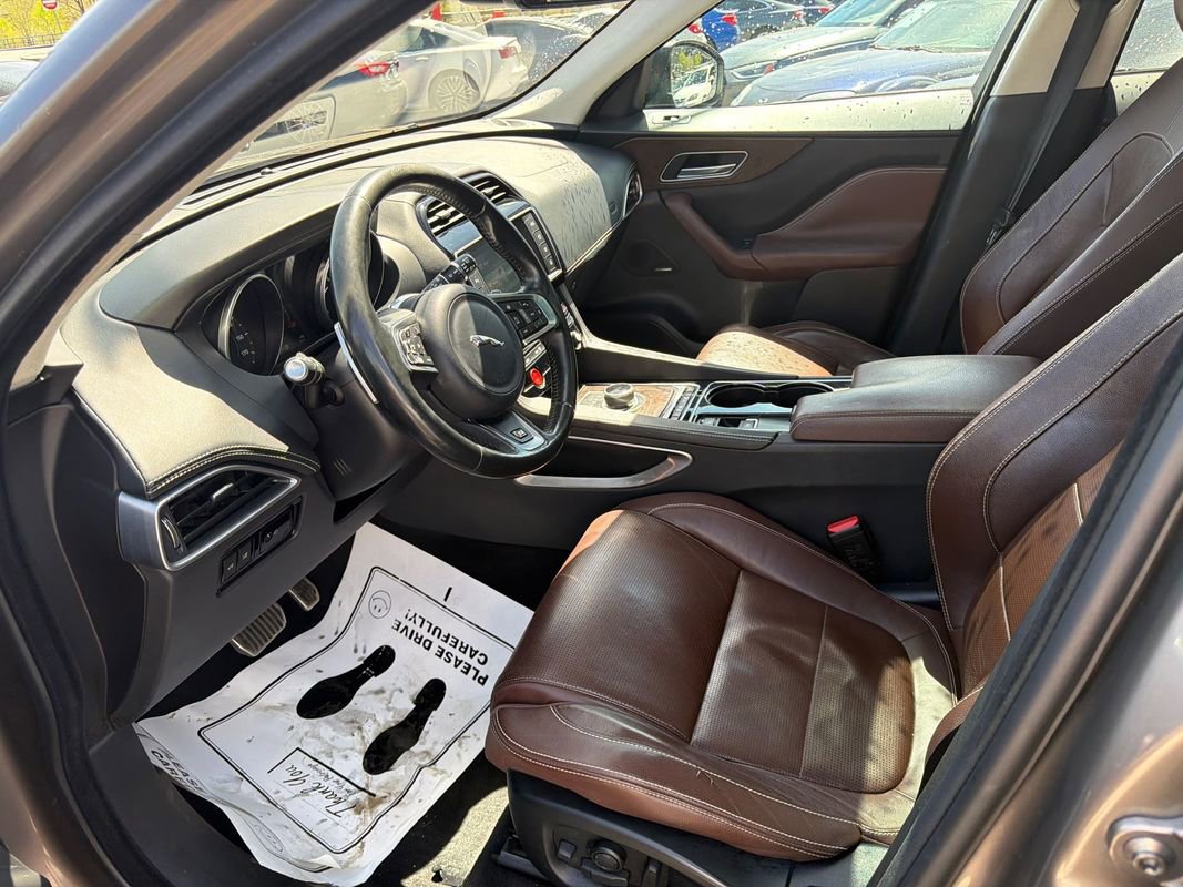 Used 2017 Jaguar F-PACE S AWD/4WD image 12
