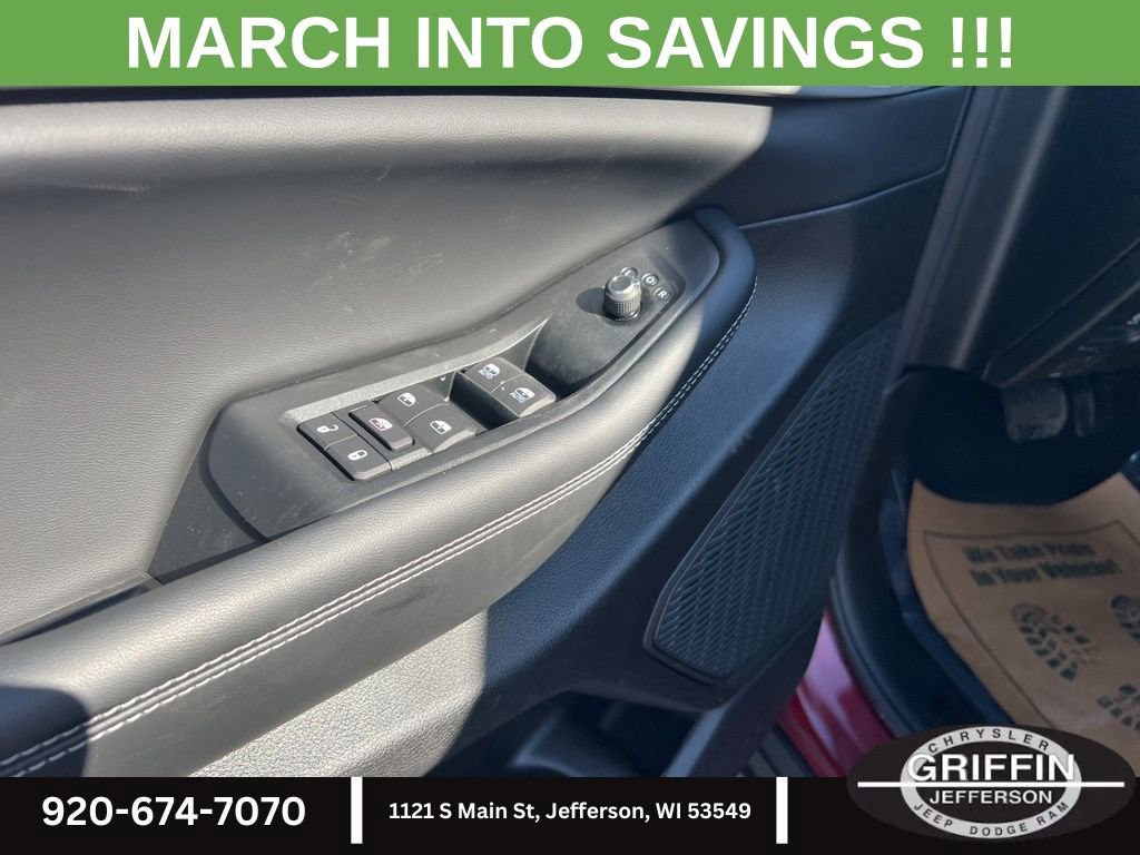 New 2026 Jeep Grand Cherokee Altitude image 14