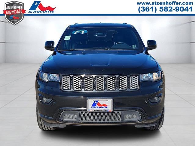 Used 2018 Jeep Grand Cherokee Altitude image 2