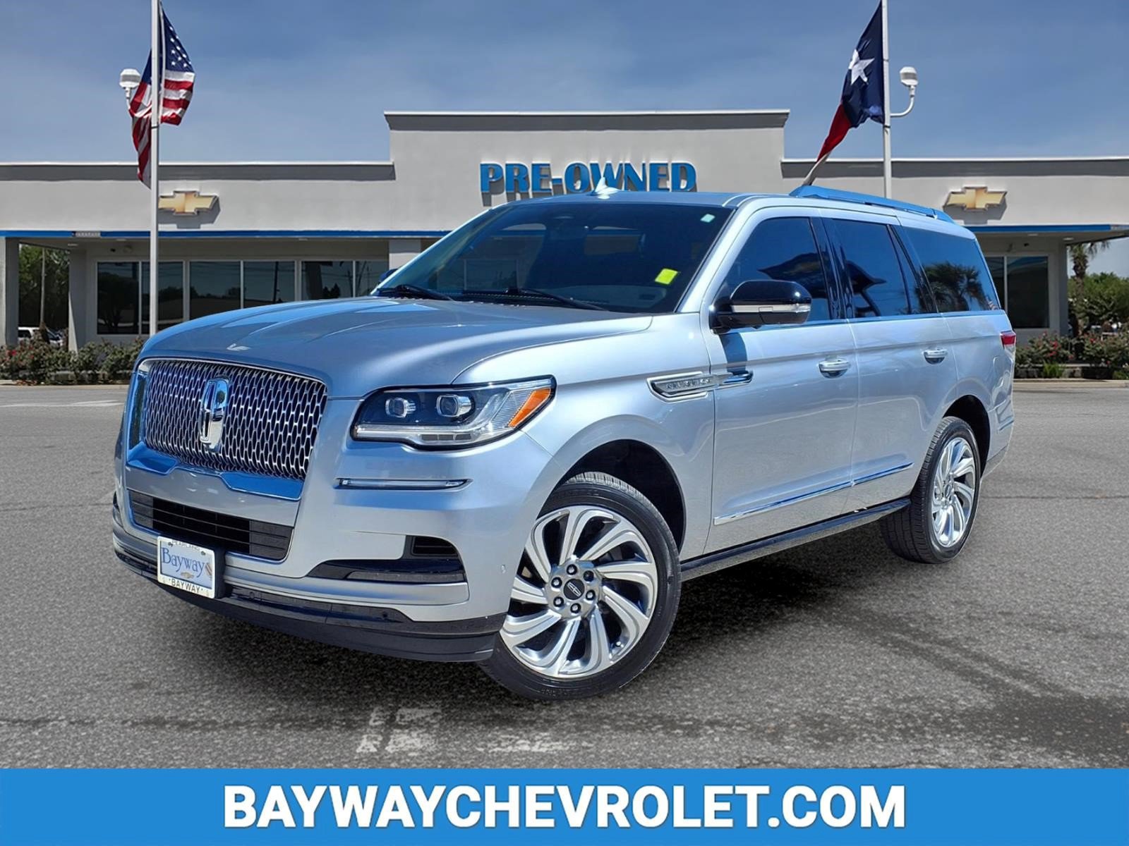 Used 2024 Lincoln Navigator Premiere AWD/4WD image 1
