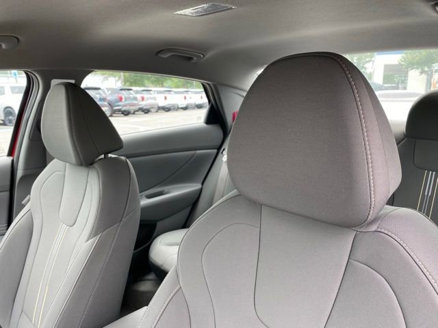 Certified 2025 Hyundai Elantra SEL image 23