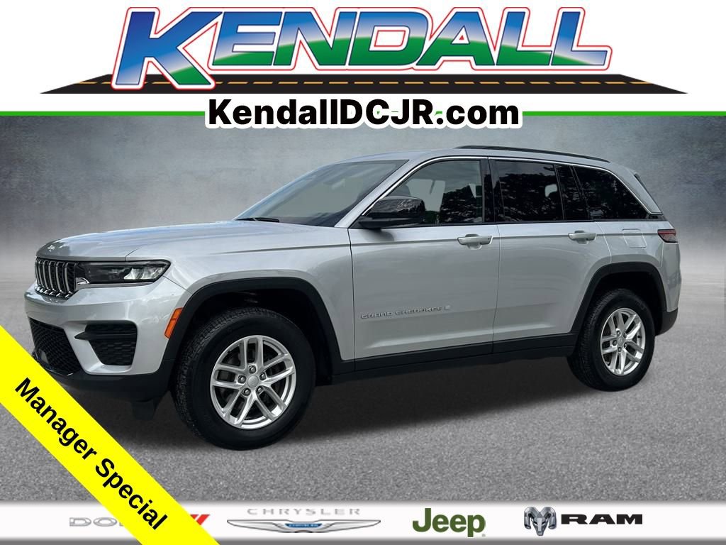 Certified 2024 Jeep Grand Cherokee Laredo X w/ Trailer Tow Package image 1