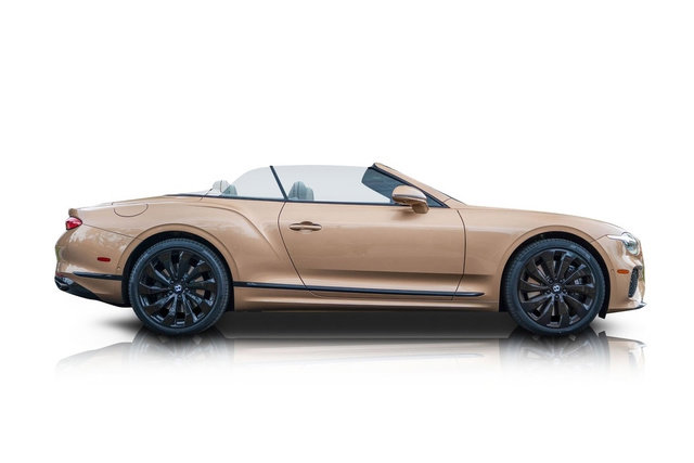 Used 2026 Bentley Continental GTC image 2