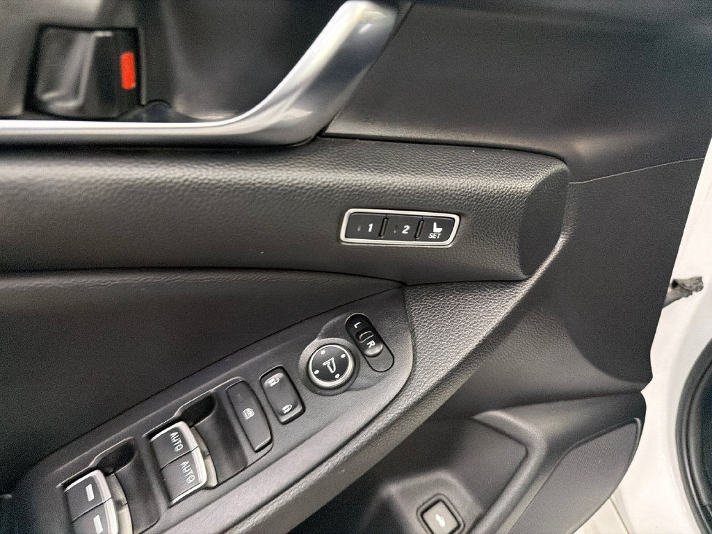 Used 2021 Honda Accord EX-L image 12